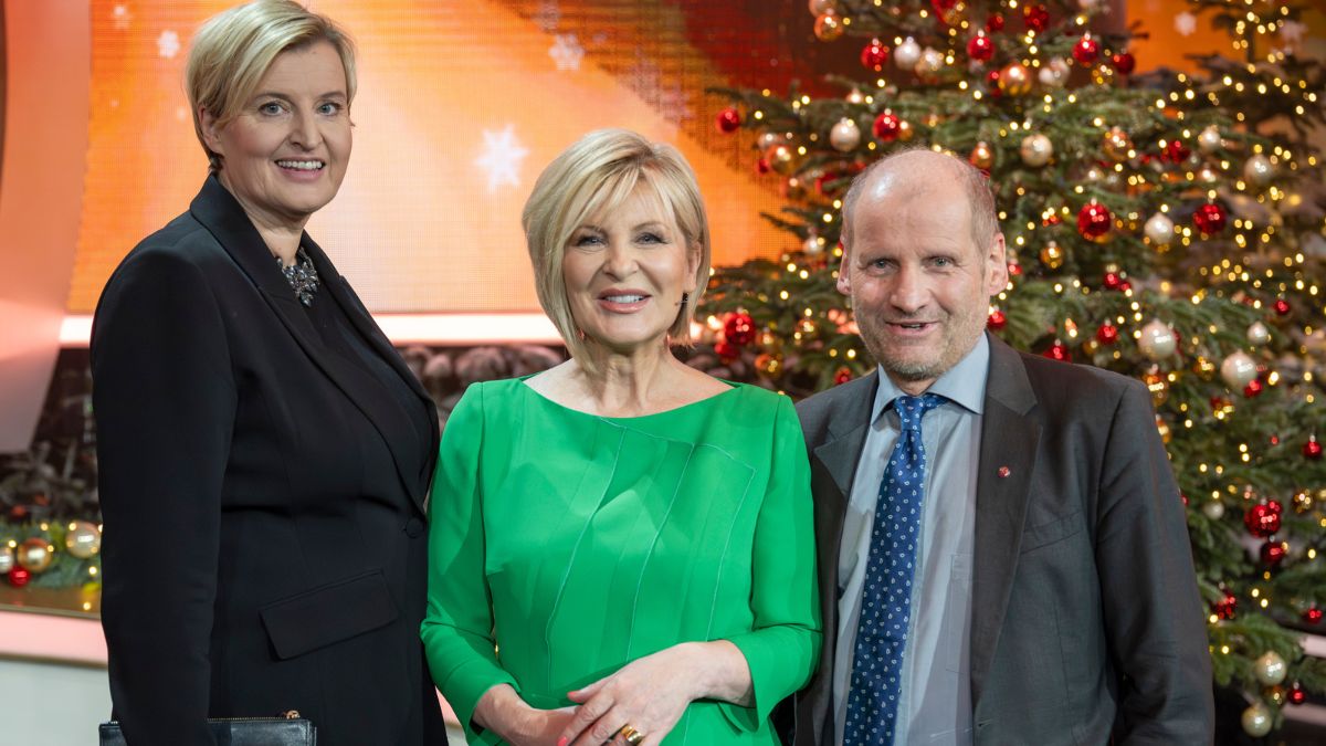 ZDF Spendengala „Die schönsten Weihnachts-Hits“ (v.l. Dagmar Pruin, Pirmin Spiegel, Carmen Nebel)  © Sascha Baumann